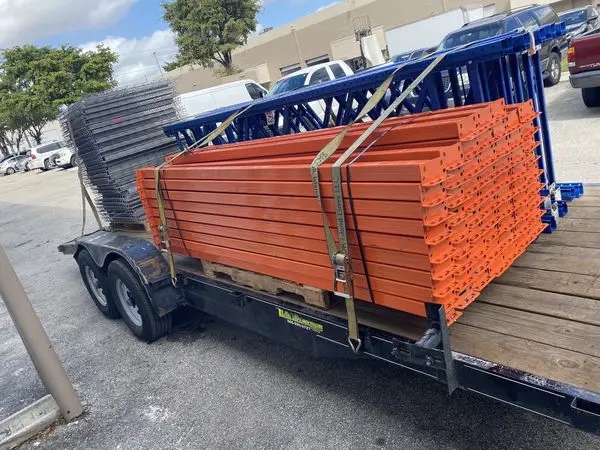8ft heavy duty pallet rack beams for Sale in Miami Springs, FL