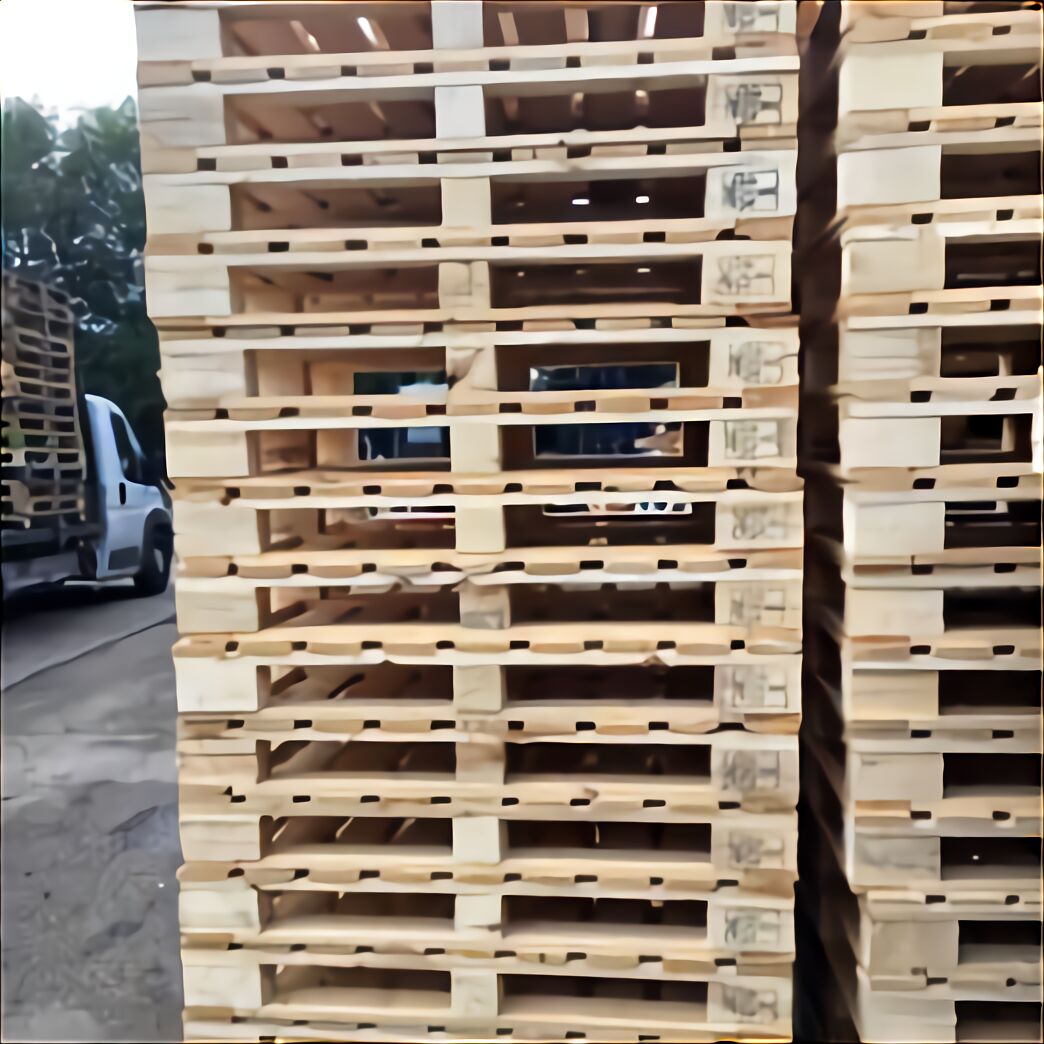 Large Wooden Pallets for sale in UK