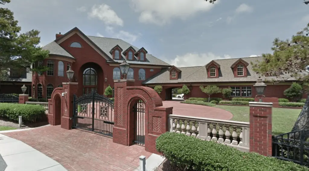 Pastor Puts $4.4 Million Mansion Up for Auction After Being Forced to ...
