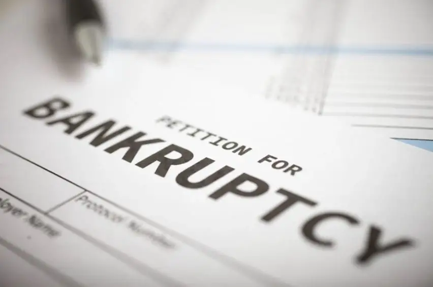 What Are the Pros and Cons of Filing for Bankruptcy?