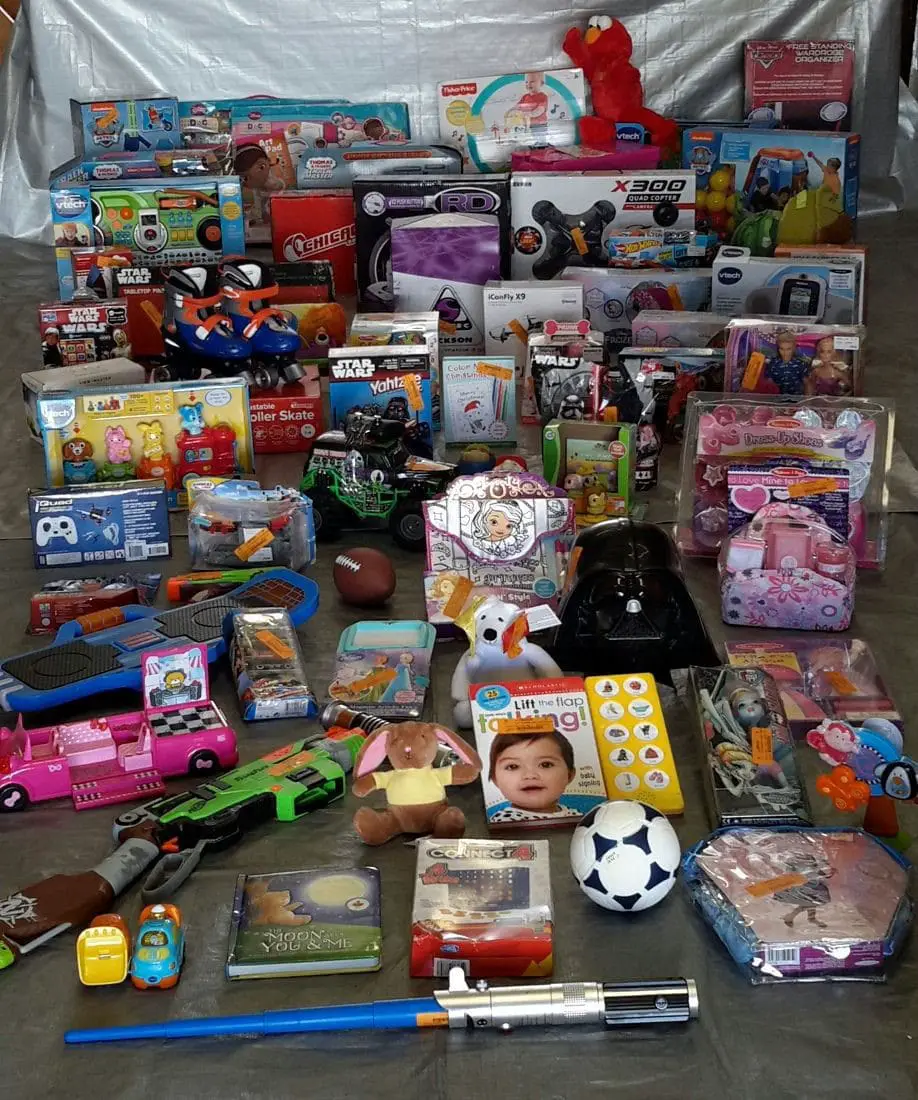 Wholesale Pallet Lot of Kids Toys &  Collectibles Approx 87 Items ...