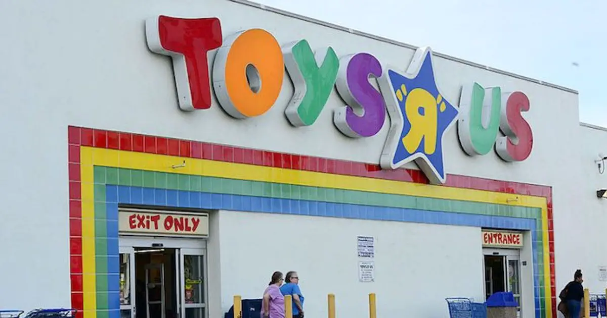 Why Did Toys " R"  Us File For Bankruptcy? Our Favorite ...